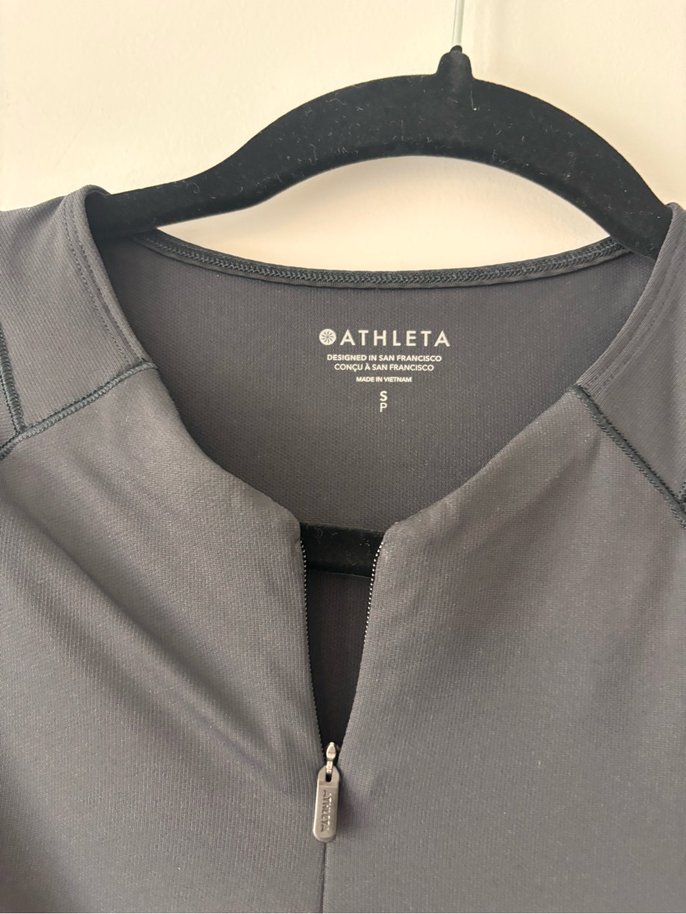 Athleta Sun Chaser 3/4 Sleeve Zip V-Neck Athletic Top Black Size Small NWT - Picture 6 of 8